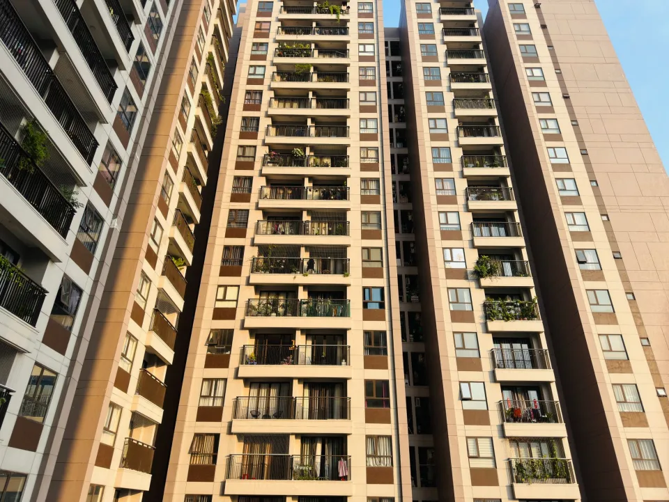Nhà đất & căn hộ đang bán
